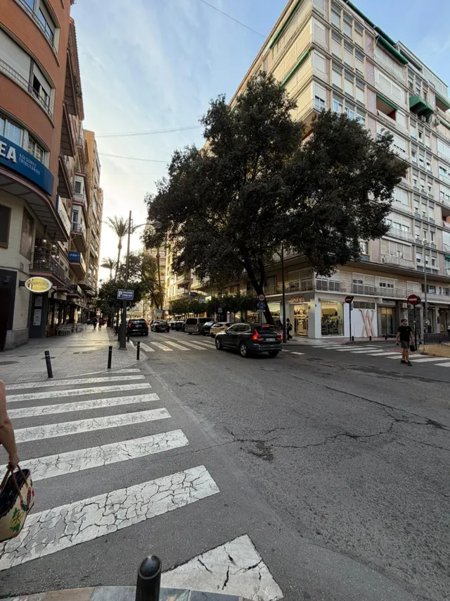 Piso 5 habitaciones 152m² en venta - Avda. de la Constitucion — 15