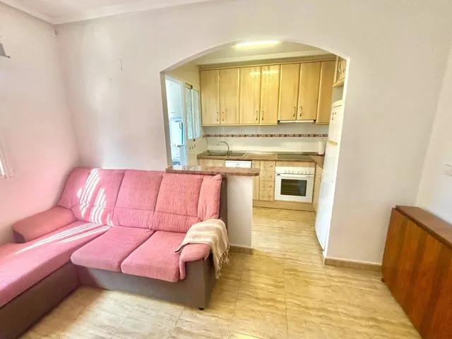 Exclusiva planta baja con gran patio privado a un paso del M - foto 4