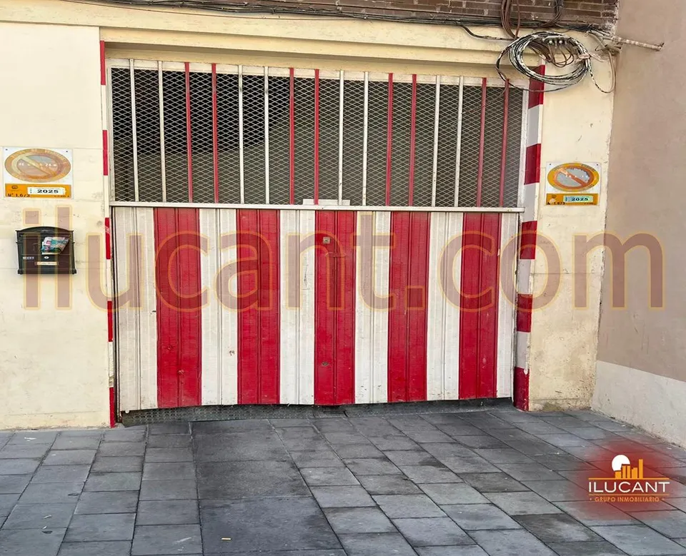 Próximo Plaza De Toros - Para coche pequeño