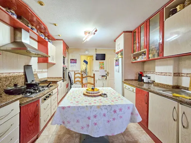 ¡Descubre la Exclusividad y el Lujo Mediterráneo en Esta Impresionante Villa en Esquina - Torrevieja — 44