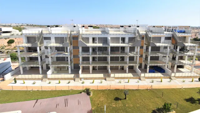 ESTUPENDO APARTAMENTO DE OBRA NUEVA 3 DORMITORIOS 2 BAÑOS  CON PISCINA EN ORIHUELA COSTA , ALICANTE — 18