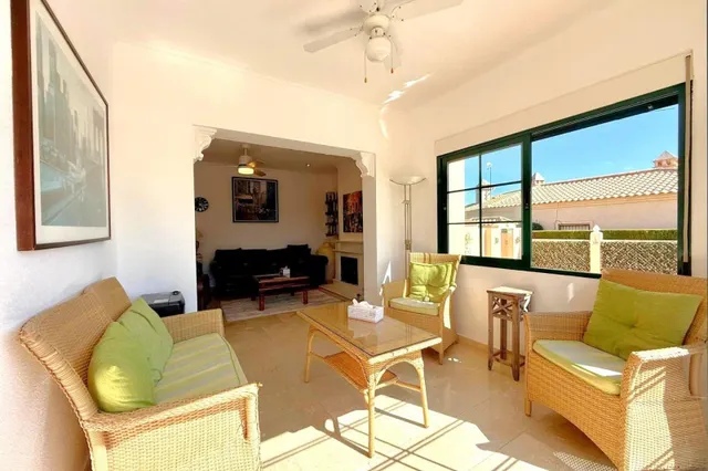 Villa Independiente Orientada al Sur con Vistas al Mar, Piscina Privada y Apartamento Separado en La Fuente — 9