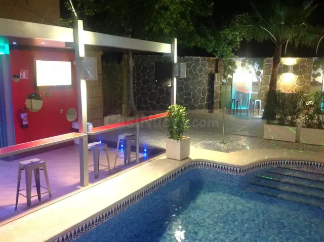 Edificio hotelero en venta en Benidorm - foto 5
