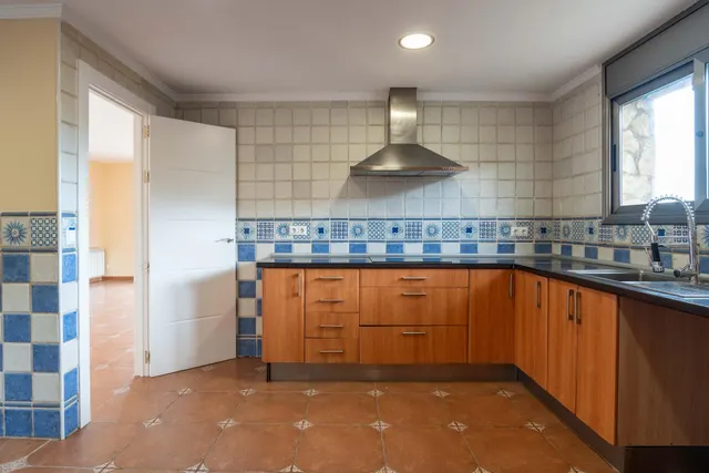 Casa con piscina y vistas a la montaña en Mas Borràs — 11