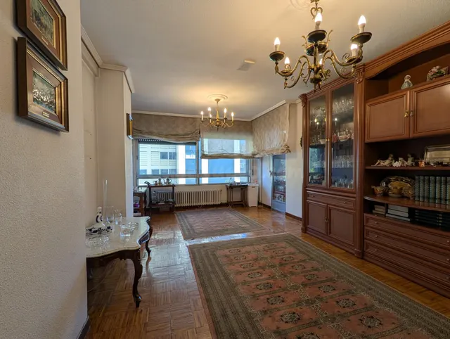 Piso de 4 habitaciones con garaje y trastero, Vigo. Ref. P47 - foto 3