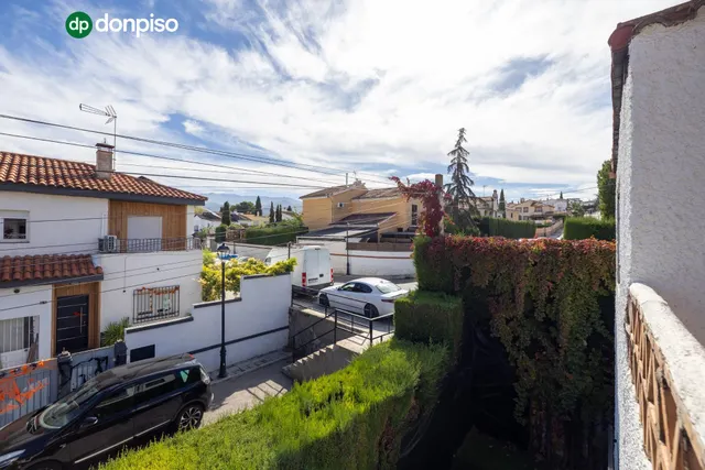 Preciosa casa en Ogíjares con piscina y jardín — 32