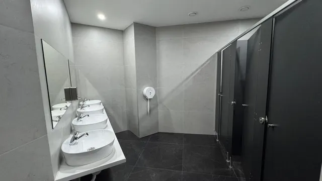 Local comercial 462m² en venta - Levante — 7