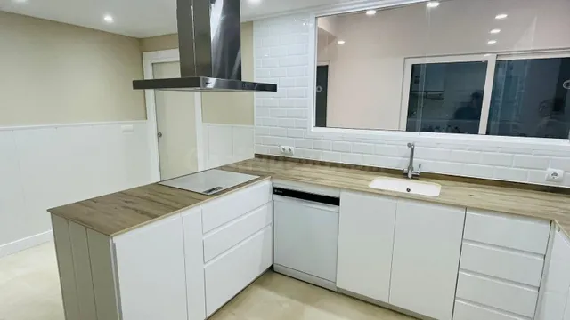 Precioso piso reformado en Carcaixent - foto 2