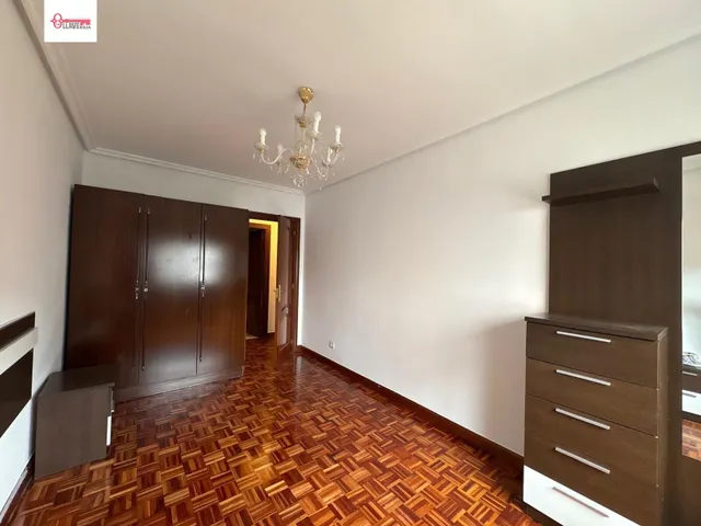 Piso de Tres dormitorios en alquiler en la zona de Capiscol — 10