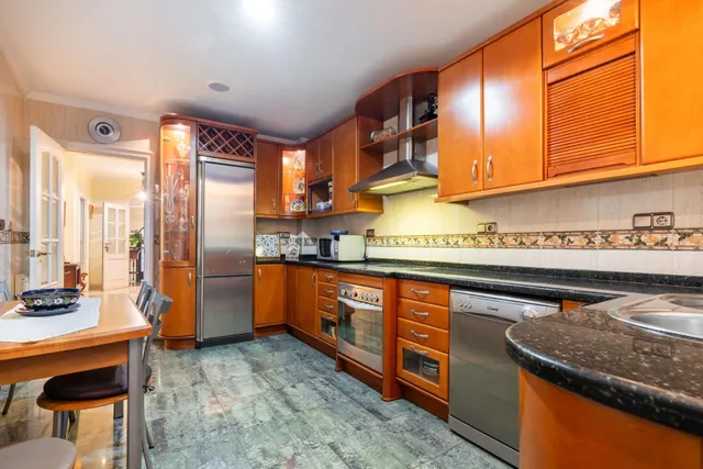 UNA CASA CON ALMA EN EL CORAZÓN DE ALMERÍA: 278 m2 Y DOS TERRAZAS PARA DISFRUTAR — 14
