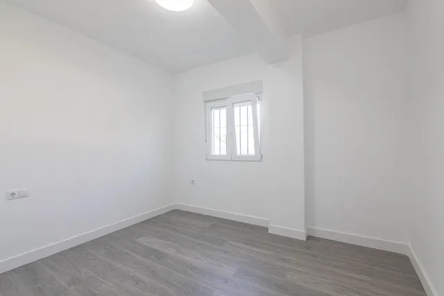 Te ofrecemos esta propiedad junto Centro Comercial Aljub y Bomberos con más de 1.000 metros de terreno y 2 casas independientes para disfrutar en familia!!!! — 36