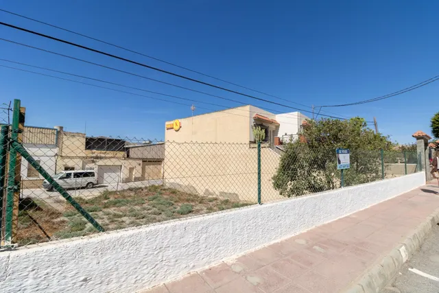 TERRENO URBANO EN RIOJA — 3