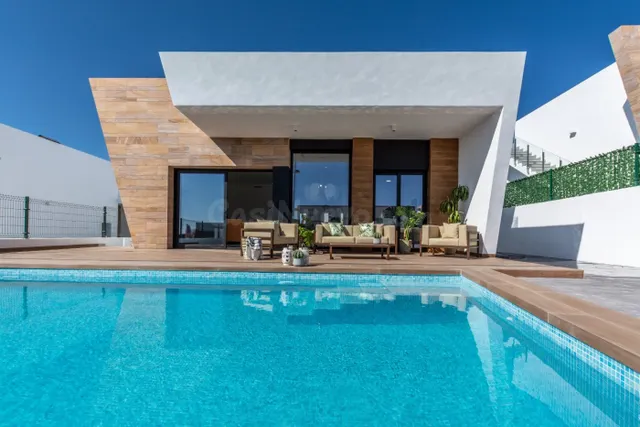 Villas con piscina y sótano en Finestrat - foto 2