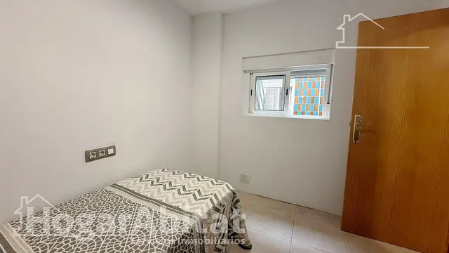 ¡Cerca del puerto! Casa espaciosa y semireformada con gran terraza, toda amueblada — 23