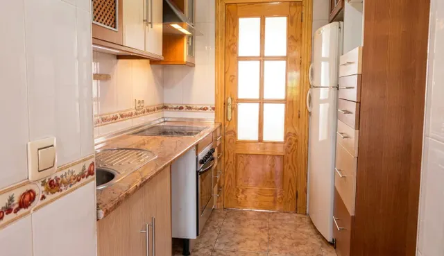 Piso Luminoso y Acogedor en Alquiler en Casería de Montijo,  - foto 3