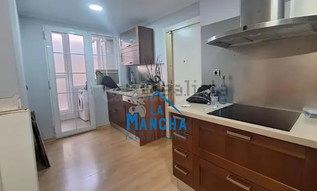 *490.000€* INMOBILIARIA LA MANCHA VENDE PISO EN EL CENTRO DE - foto 2