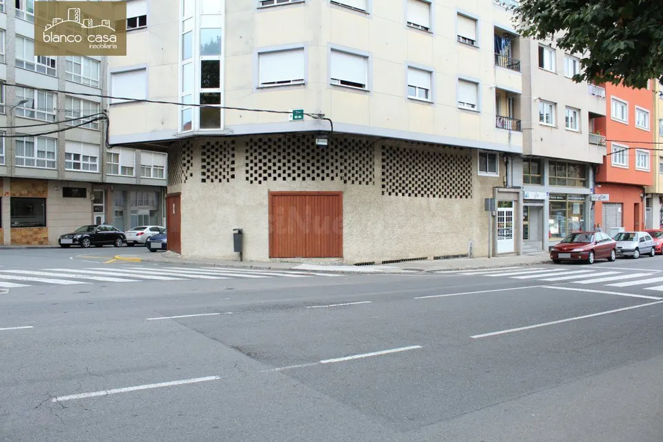 Local haciendo esquina de 100m2 en Avenida Milagrosa