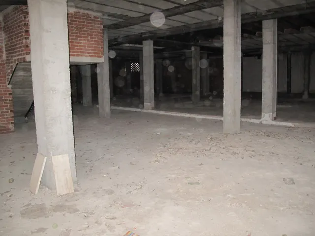 ++se vende local comercial dando a dos calles en esquina en el palmar murcia++ 946m2 — 17