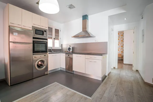 Realejo. Bonito piso amueblado con 2 dormitorios, salón-cocina y baño. Aire acondicionado. — 6