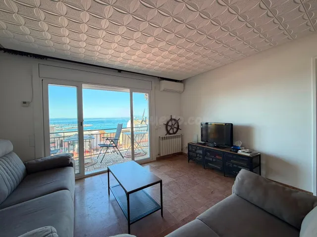 Apartamento con licencia turística y vistas al mar en Roses - foto 4