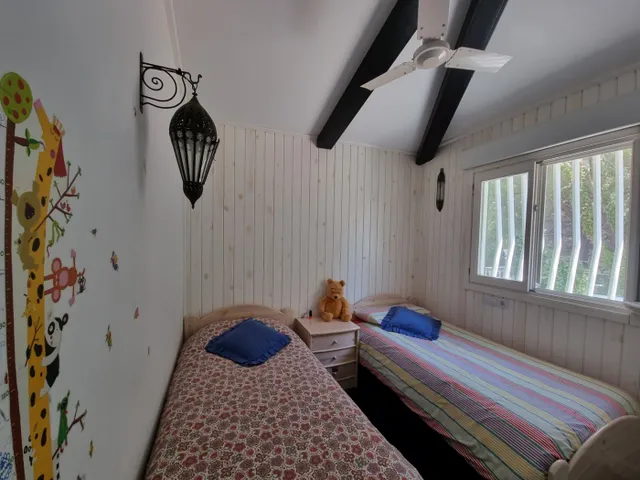 Maravillosa casa con jardín mas casa invitados — 31