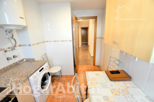 Excelente oportunidad en este amplio piso exterior con balcón, garaje y trastero — 12