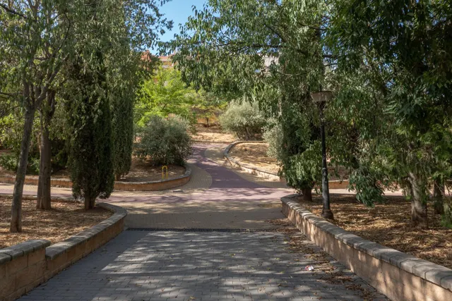¡OPORTUNIDAD ÚNICA! Solar urbano con proyecto de diseño visado de regalo en Huétor Vega — 23