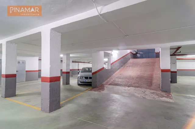Tu coche merece estar aquí: Plaza de Garaje en el corazón de - foto 5