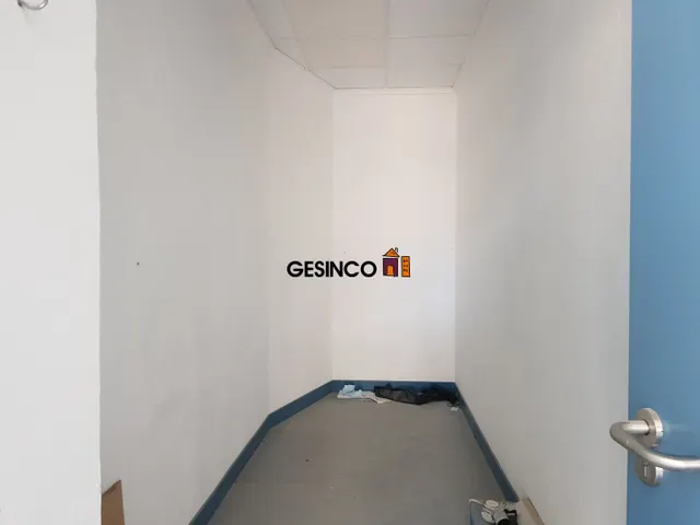 LOCAL COMERCIAL EN ALQUILER EN AMPLIA AVENIDA - ZONA SAN JOSÉ — 3