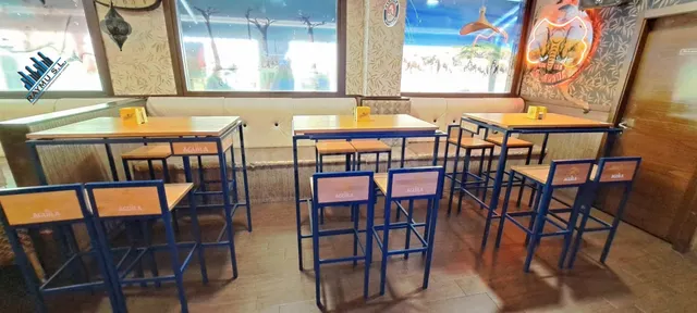 Traspaso Café-Bar en pleno centro con gran terraza y negocio - foto 4