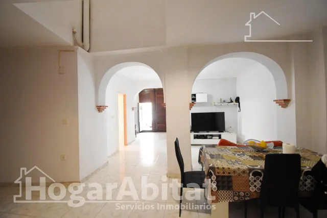 ESPACIOSA CASA CON TERRAZA EN EL HISTÓRICO CASCO ANTIGUO — 36