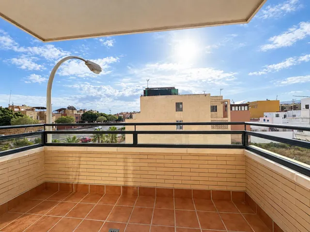 Piso muy luminoso en venta en zona Alcampo — 6