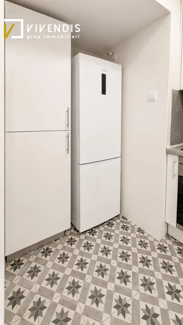 PISO EN ALQUILER PARA MEDICOS - ROVIRA ROURE — 10