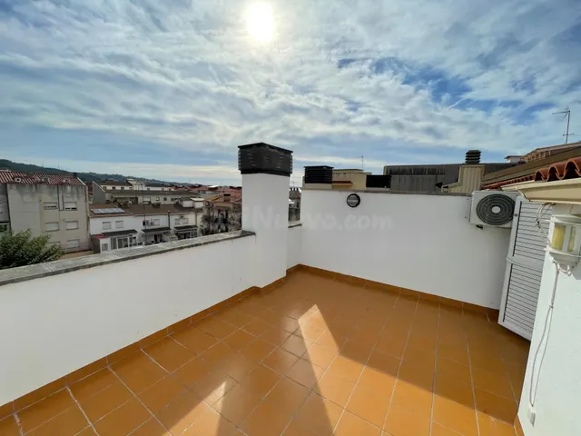 Dúplex céntrico en venta en Olesa de Montserrat, con terrazas y parking — 2