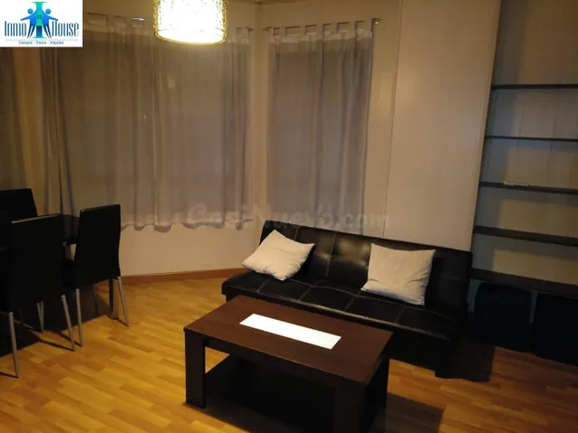 APARTAMENTO EN ALQUILER ZONA CENTRO - foto 2