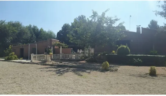 parcela 4,5 km de albacete — 12
