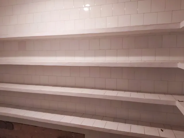 Piso con un bajo hecho vivienda y garaje. — 8