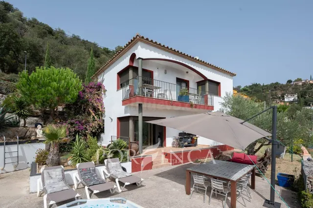 Bonita villa con vistas al mar y la montaña en Rio d'Oro. Ga