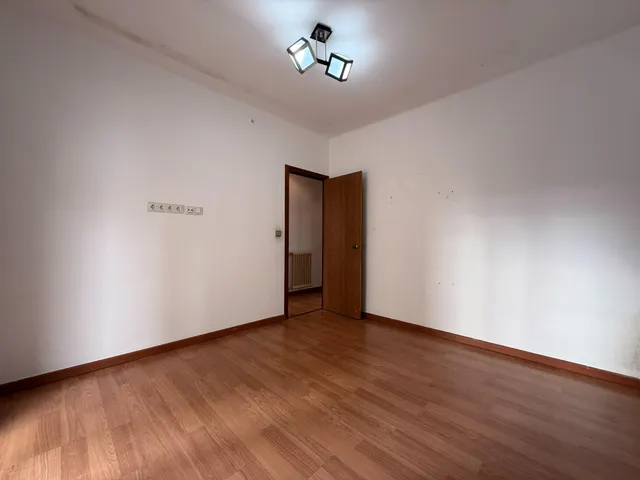 Roses I Piso céntrico con espectacular garaje de 65 m2 y terraza privada con barbacoa — 21