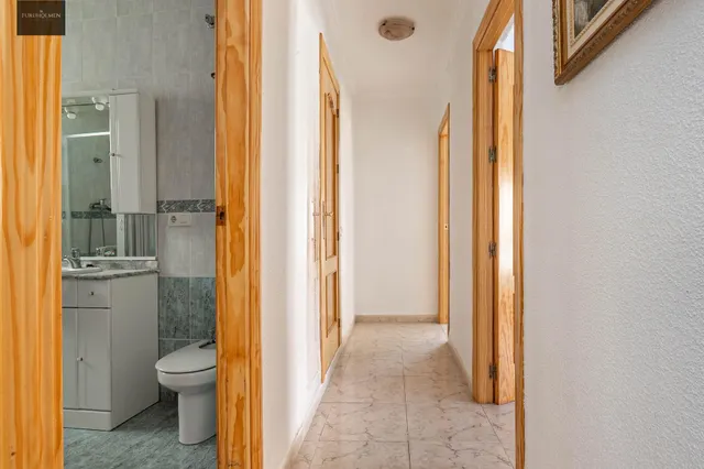 Amplia Casa en Venta en Guadix - Oportunidad de Inversión — 10