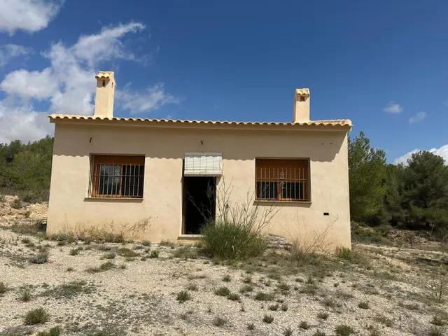 Casa de campo en una parcela de 10600 metros — 11