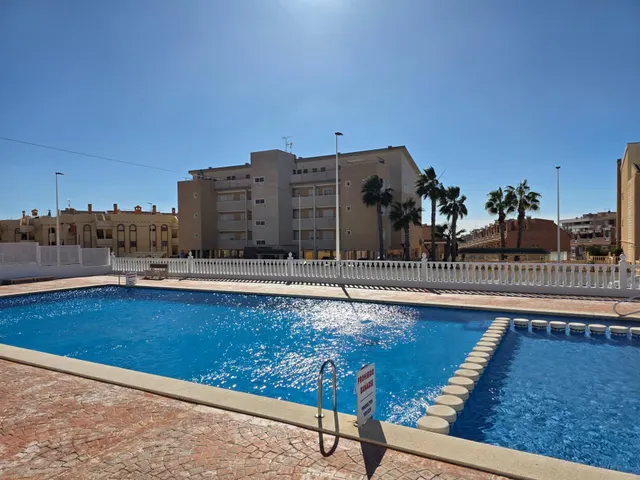 Fantastic bungalow in the Calas of Santiago Bernabéu — 36