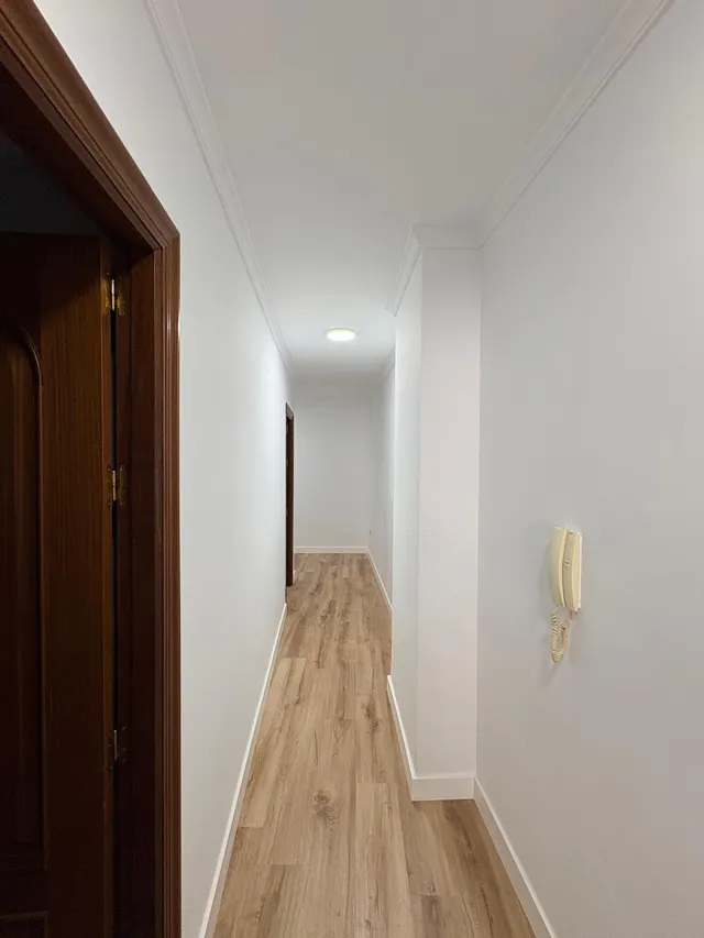 Amplio piso de 4 dormitorios reformado en pleno centro  de Motril con garaje y trastero — 8