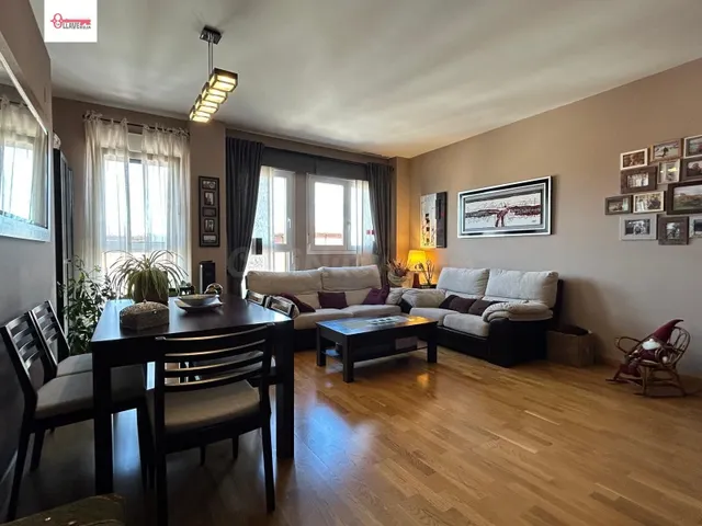 Amplio y Moderno Piso en Santa Teresa-San Pedro Cardeña, Bur - foto 4