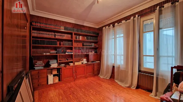 CASA EN EL CASCO URBANO DE OURENSE - foto 3
