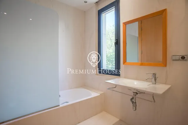 Exclusiva casa en venta con espectaculares vistas al mar y gran privacidad — 34