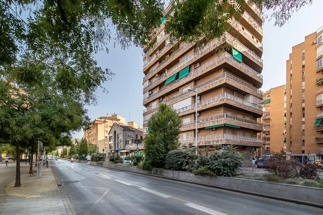 MAGNIFICA VIVIENDA EN LAS FLORES - CAMINO DE RONDA — 30