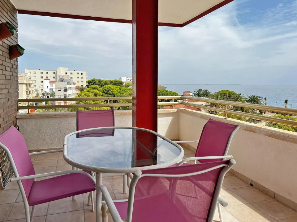 Vive frente al mar en Miami Platja: un hogar temporal con encanto y comodidad