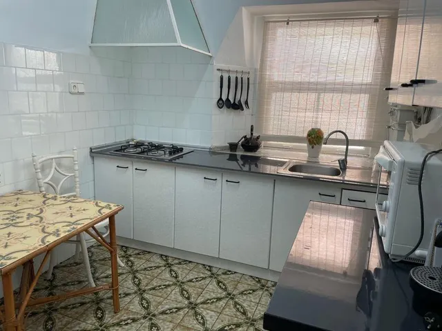 Oportunidad Única en Benalúa: Edificio con Potencial de Desarrollo — 23