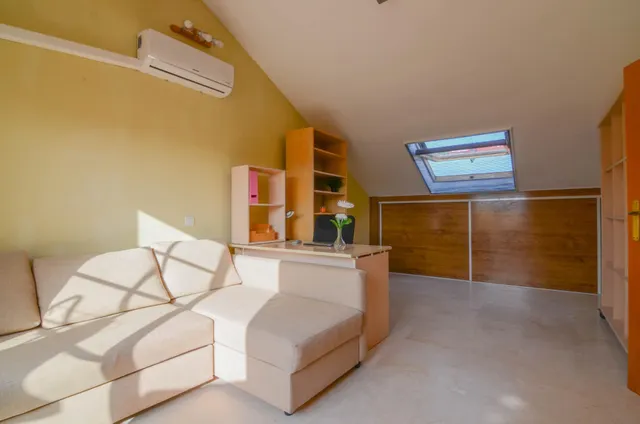 ALQUILER DE EXCLUSIVO ADOSADO EN URBANIZACIÓN ALFINACH — 35